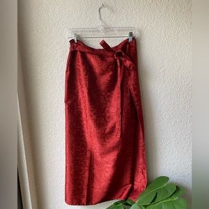 Last chance VINTAGE Y2K Red Chinese Asian Motif 100% Silk Wrap Pencil Skirt